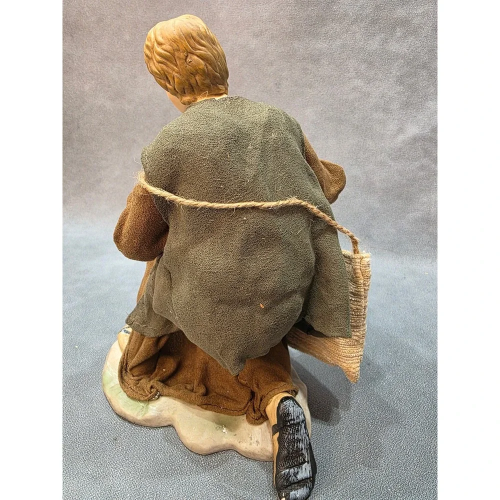 Member's Mark Shepherd Nativity Figurine Kneeling Fabric Robes 9 Inch Brown